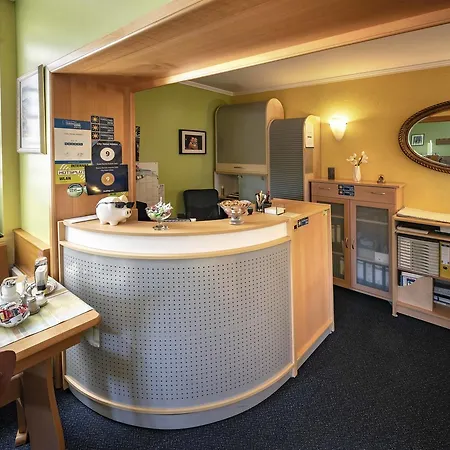 City Hotel Hilden 3*