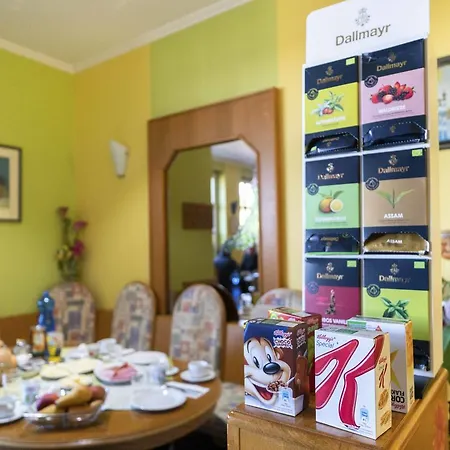 City Hotel Hilden 3*