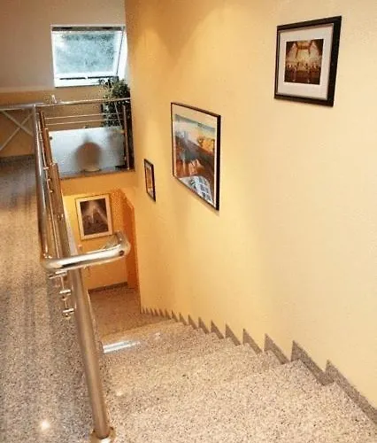 City Hotel Hilden Hotel 3*